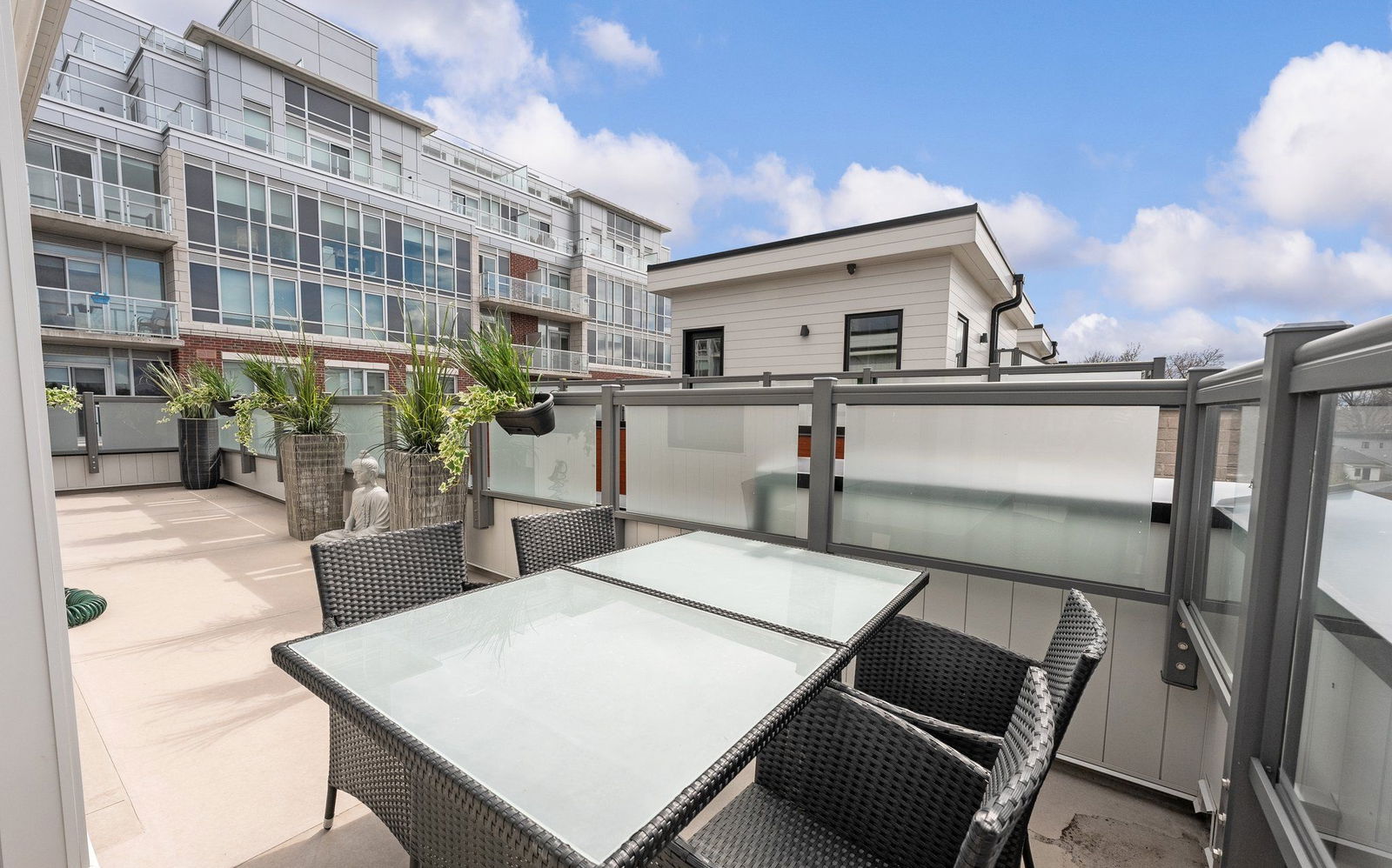 Rooftop Deck — The Shores of Port Credit, Mississauga, Toronto