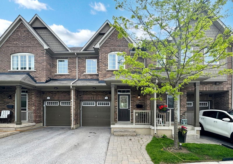 657 Wendy Culbert Cres Townhouses