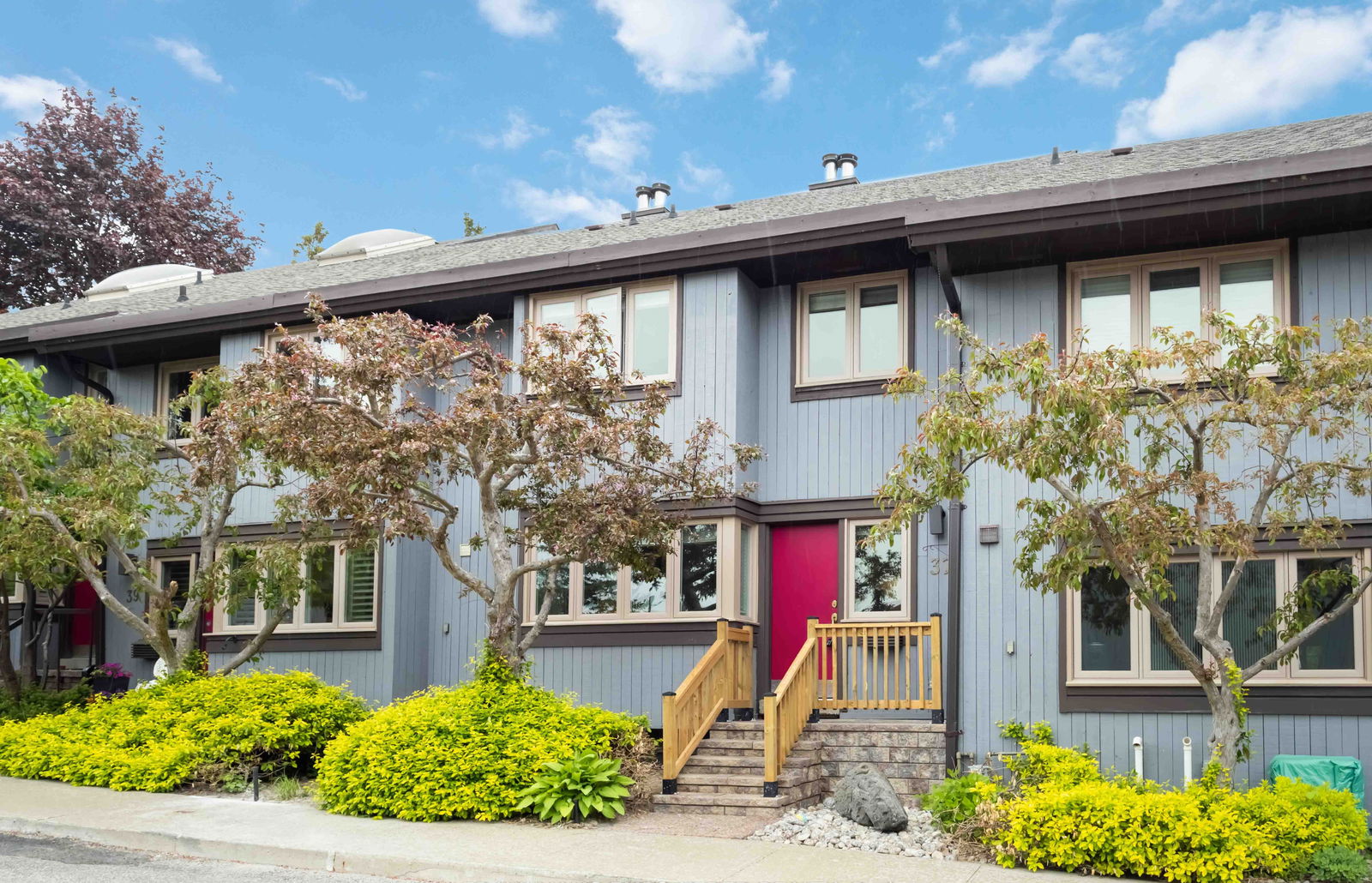 37 Rainbow Creekway, North York, Toronto