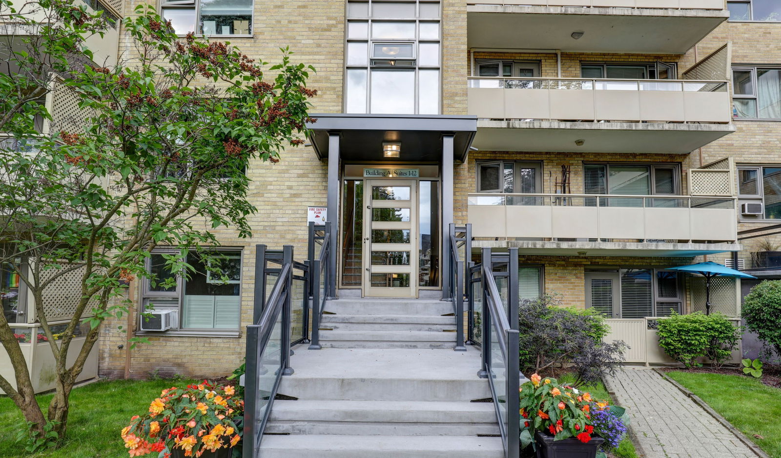 Entrance — 8 Corinth Gardens, Midtown, Toronto