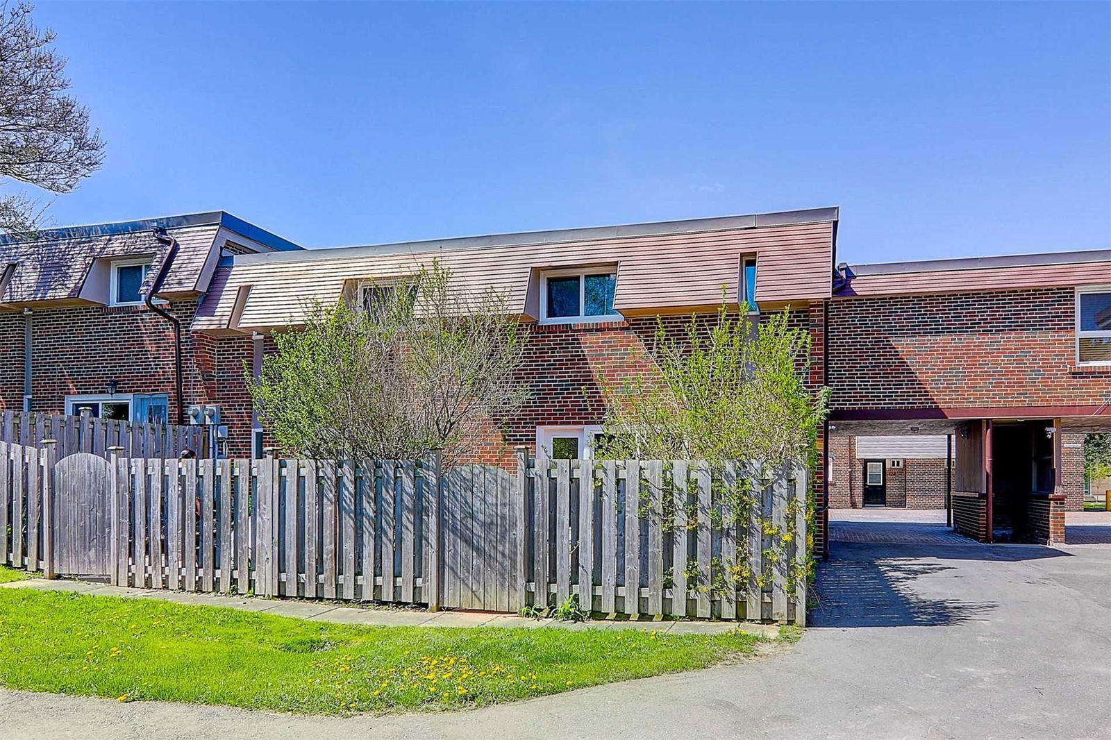 Exterior Side — 69 Godstone Road, North York, Toronto