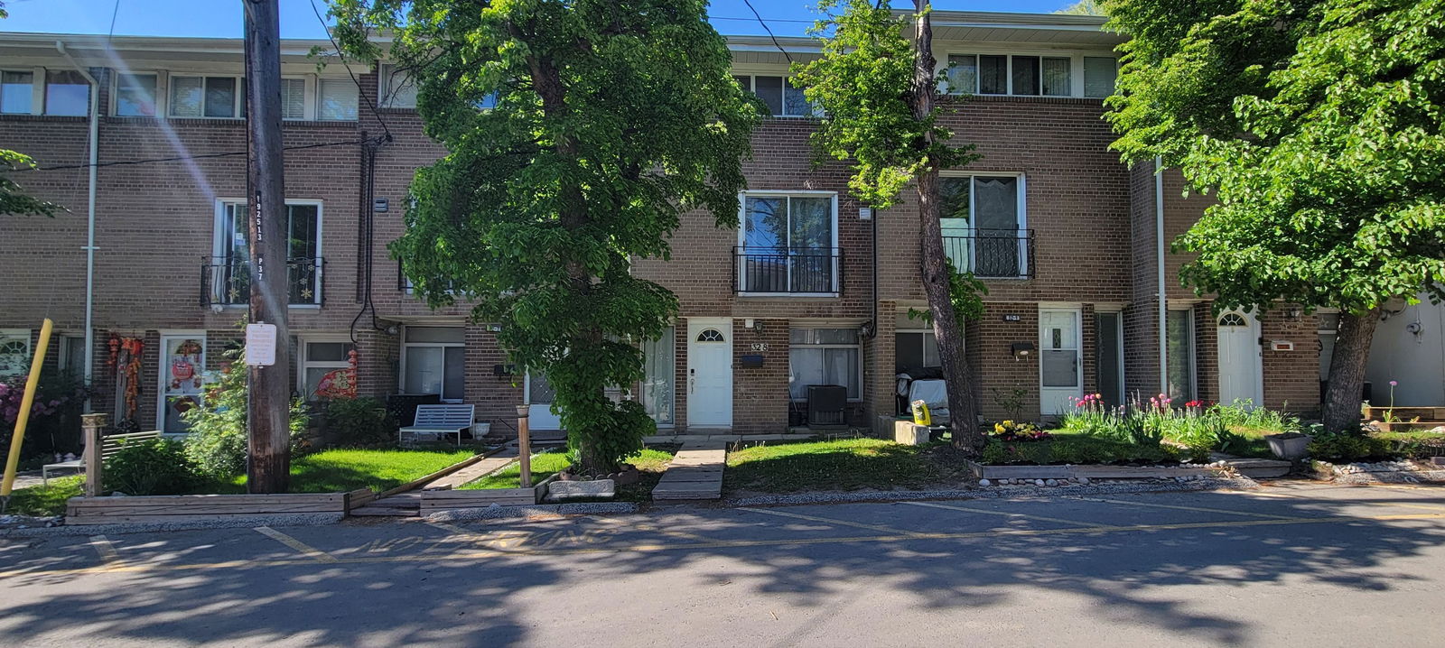 32 Sentinel Road, North York, Toronto