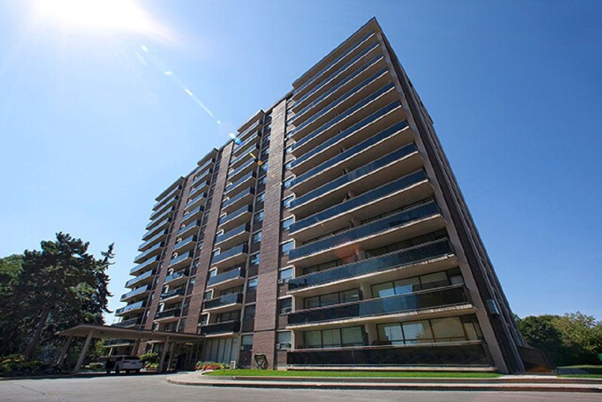 Exterior Side — Rockford Apartments, North York, Toronto