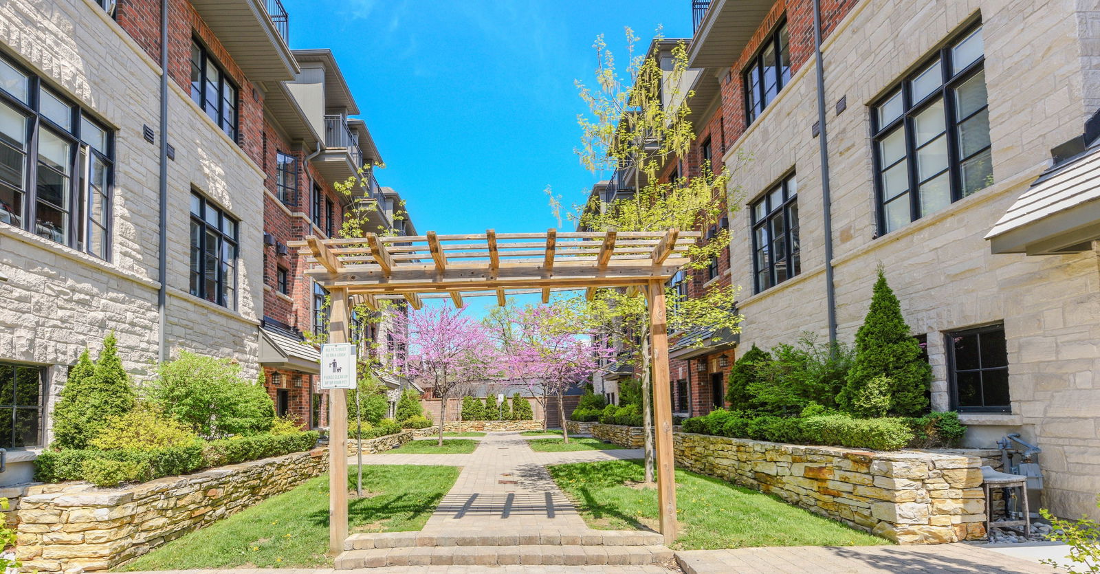 20 Salvador Allende Court, Midtown, Toronto