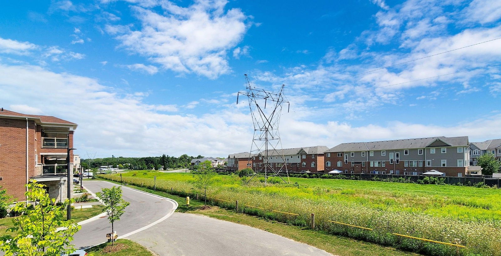 Skyline — 2540 William Jackson Drive, Pickering, Toronto