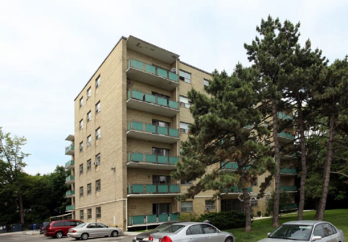 972 Eglinton Ave E, East York, Toronto