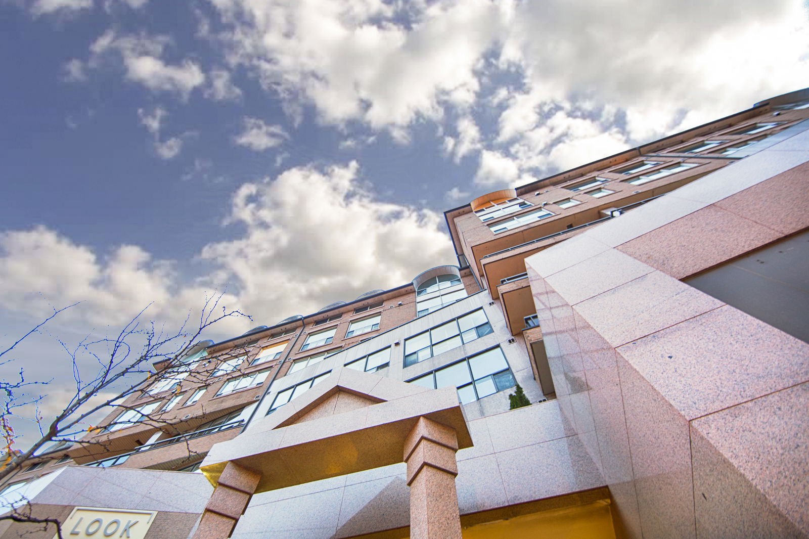 Exterior Sky — Bayview Walk, Midtown, Toronto