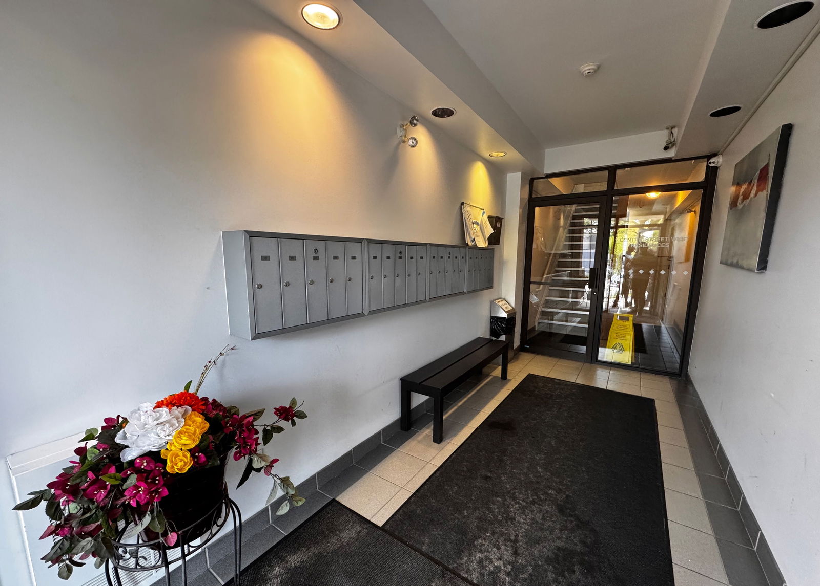 Lobby — 1 Centre Street West, Richmond Hill, Toronto