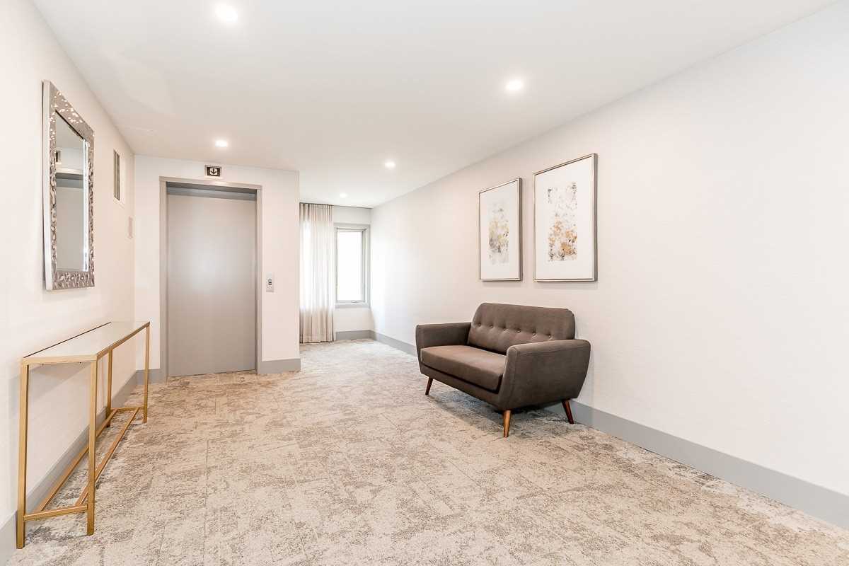 Lobby — Portage Place, Oro-Medonte, Toronto