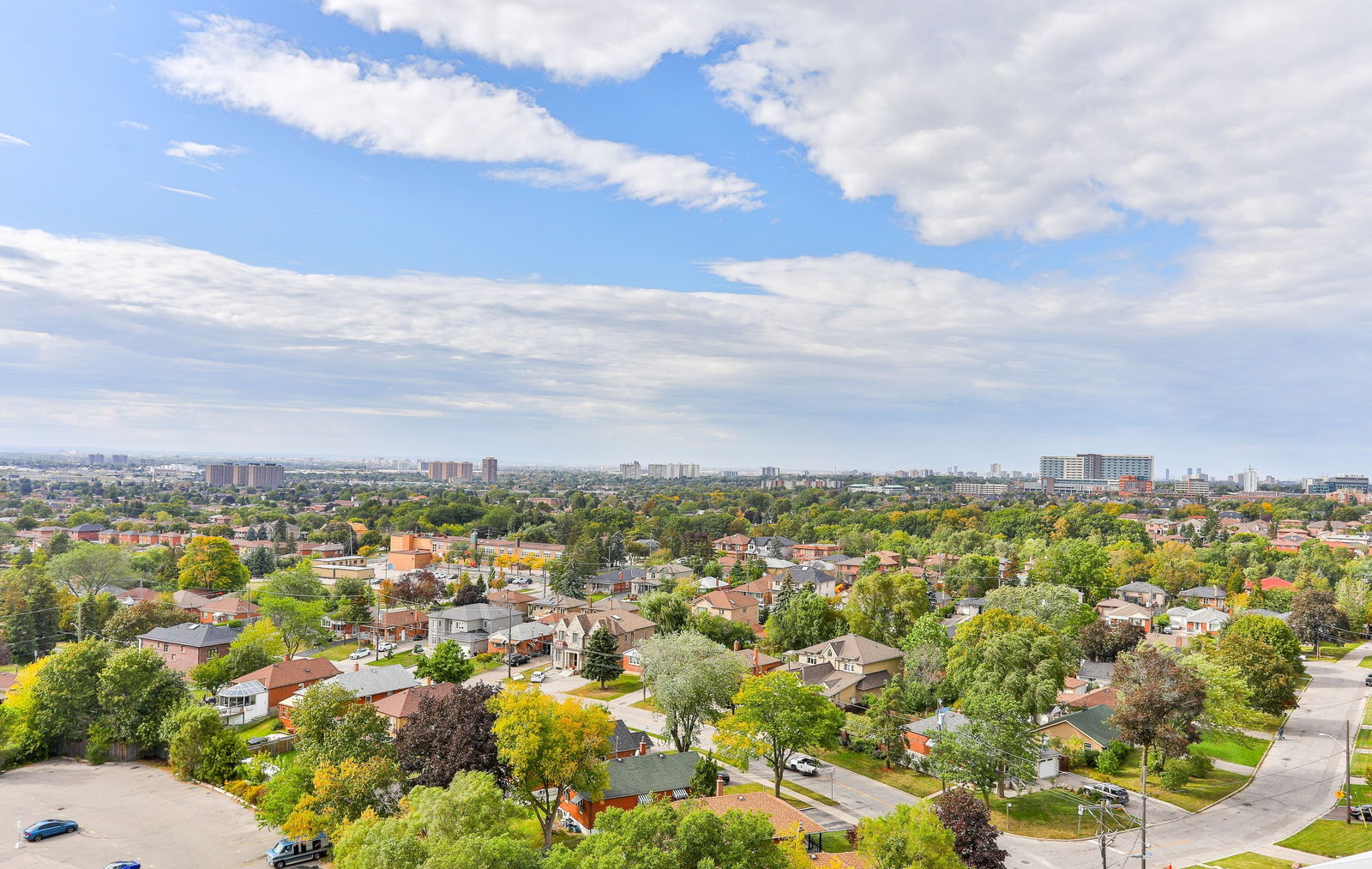 Skyline — Mapleview Residences, North York, Toronto