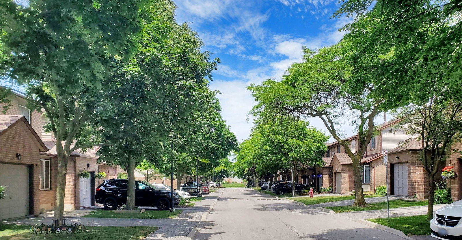 Sherwood Village, Hamilton, Toronto