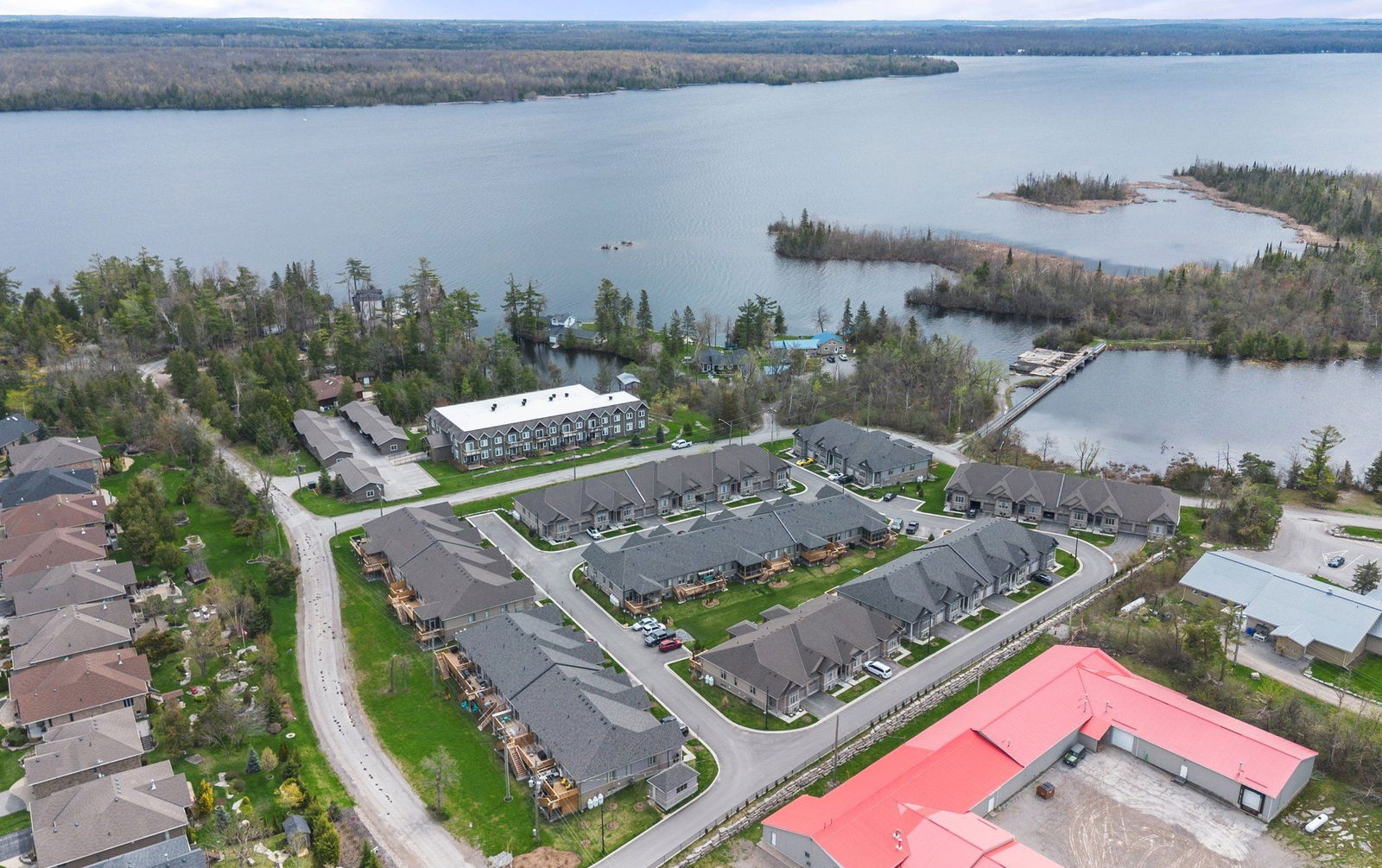 17 Lakewood Crescent South, Kawartha Lakes, Toronto