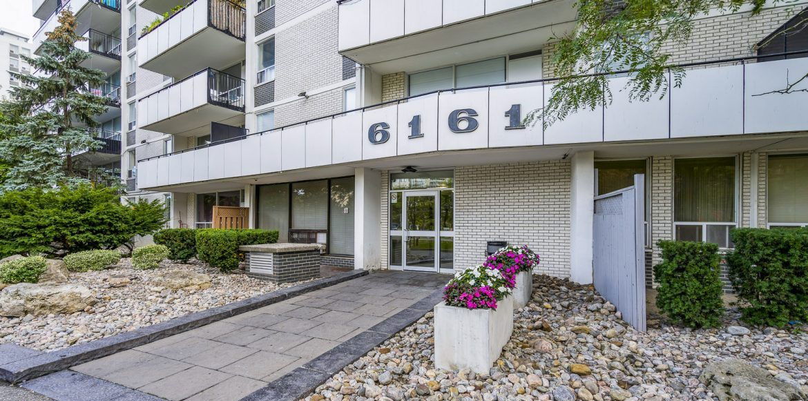 Entrance — 6161 Bathurst Street, North York, Toronto