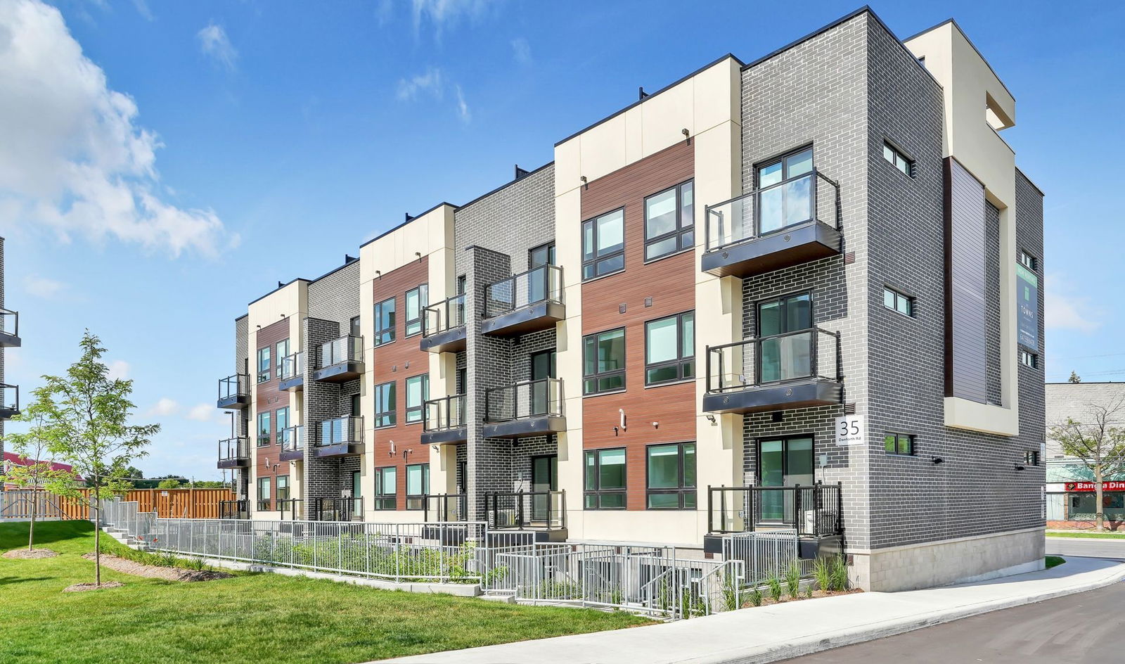The Towns on Danforth, Scarborough, Toronto