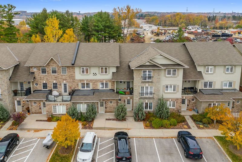 53 Ferndale Drive South