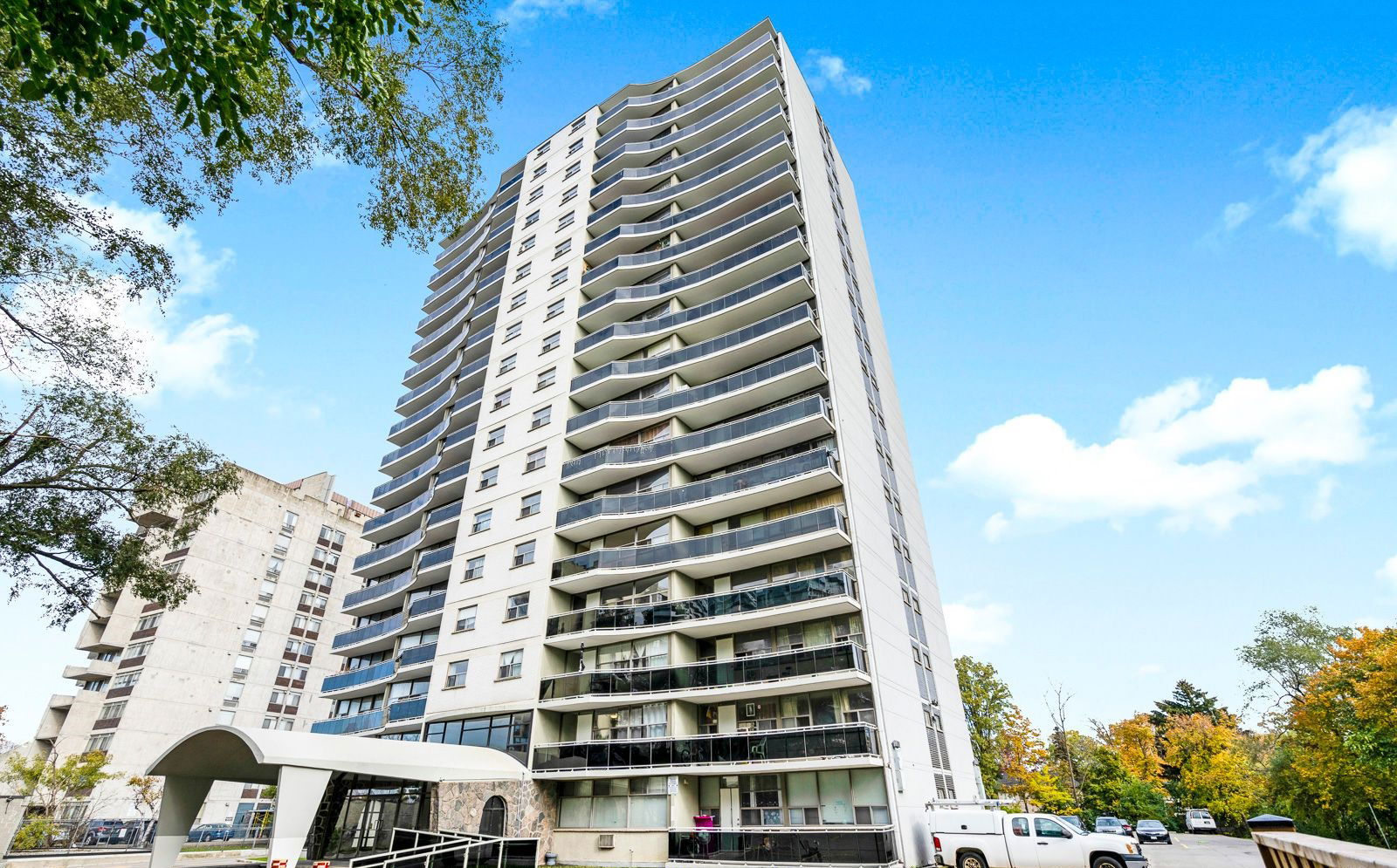 Exterior Side — 30 Speers Road, Oakville, Toronto