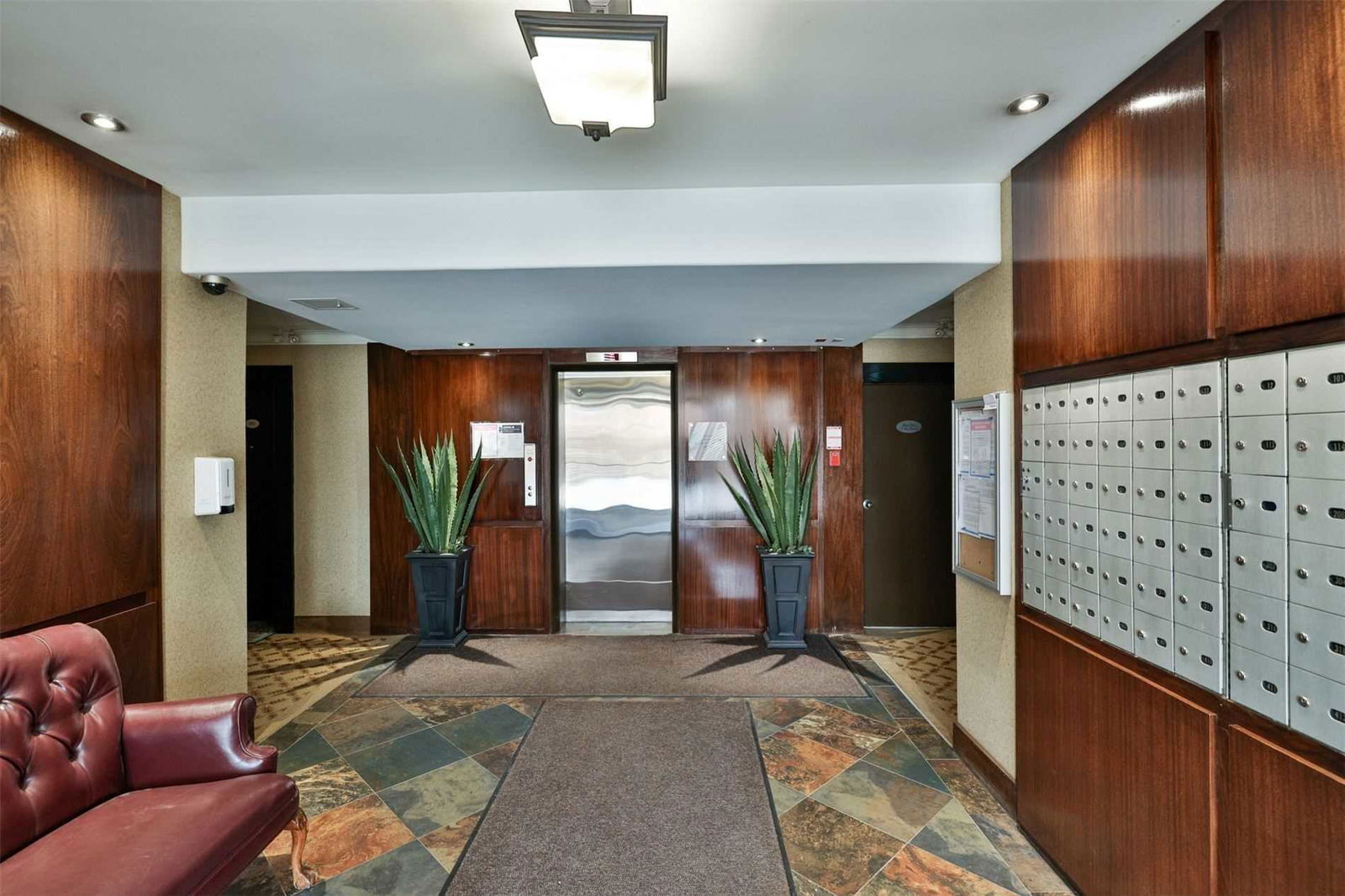 Lobby — 2550 Bathurst Street, Midtown, Toronto