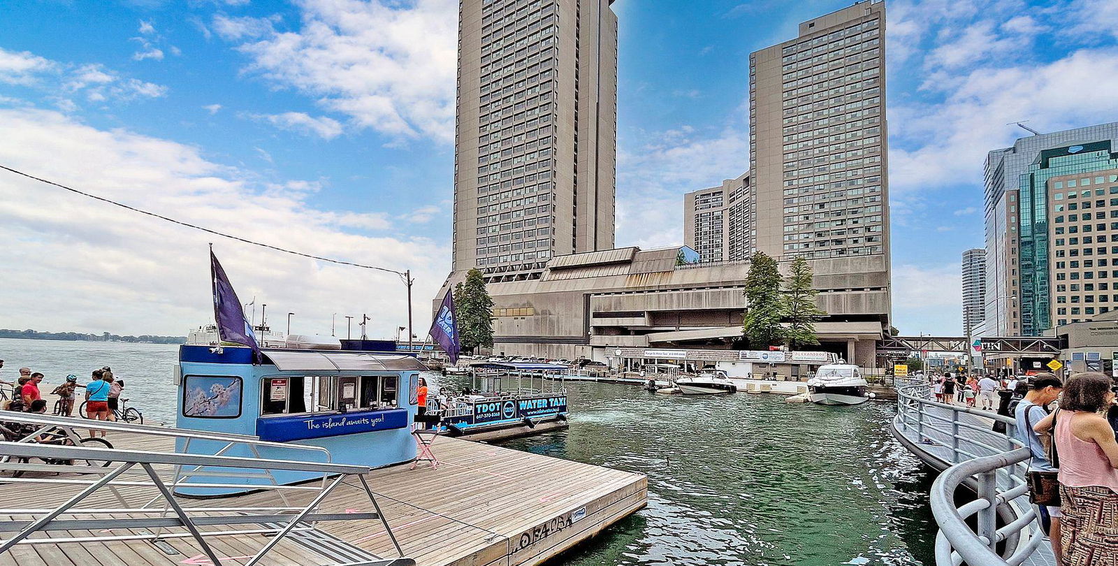 Residences of the World Trade Centre, Downtown, Toronto