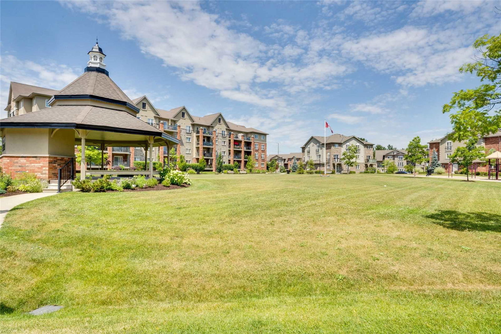 Park — 49 Ferndale Drive South, Barrie, Toronto