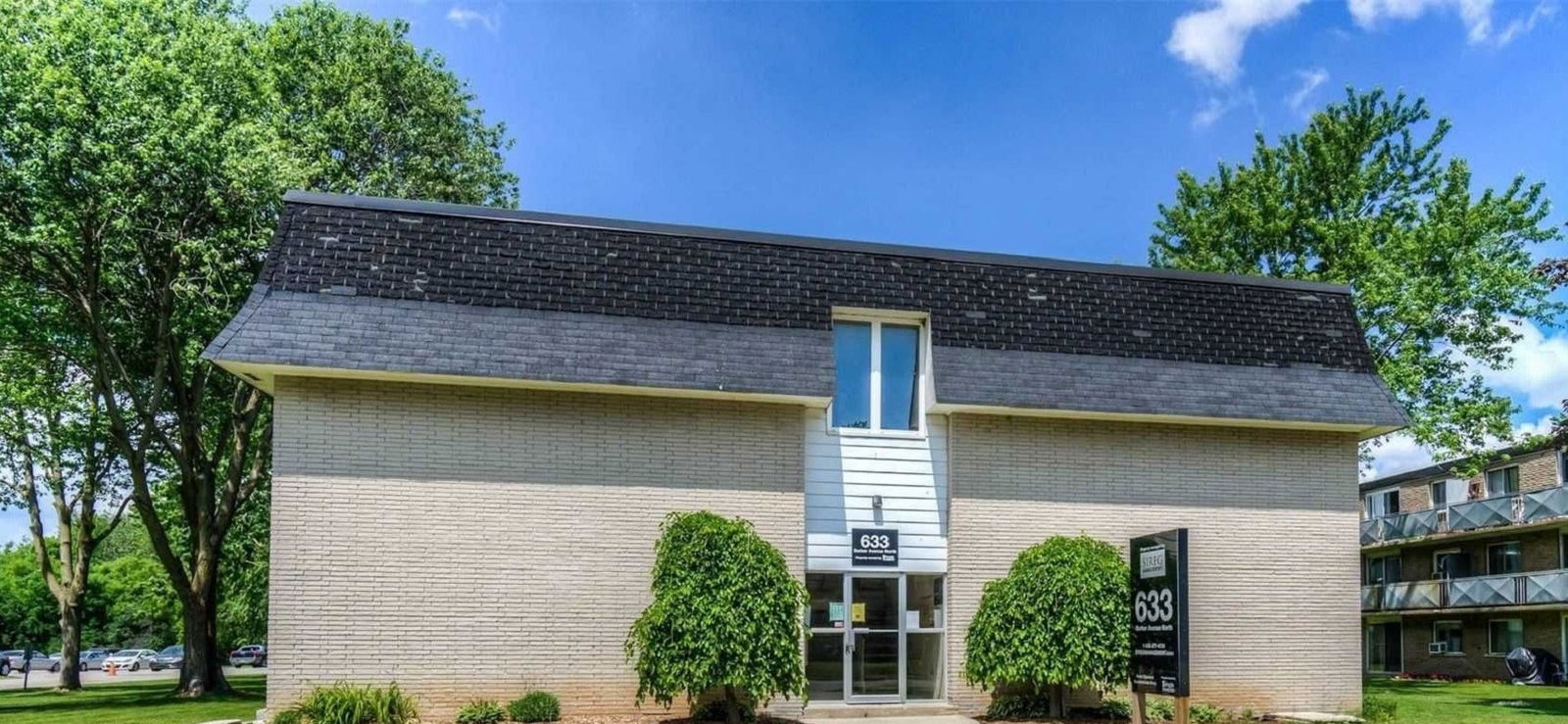 633 Barber Avenue North, North Perth, Toronto