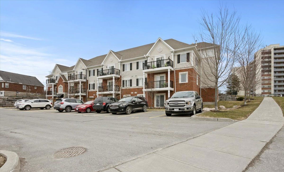 930 Wentworth Street, Peterborough, Toronto