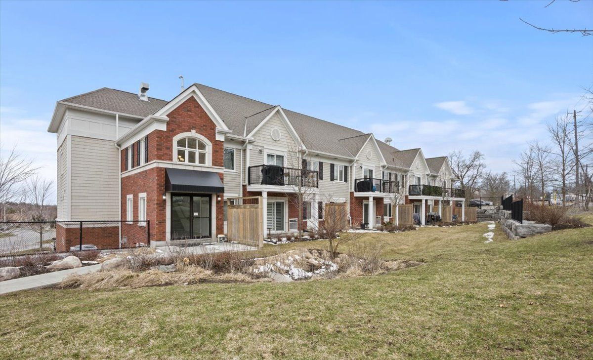 930 Wentworth Street, Peterborough, Toronto