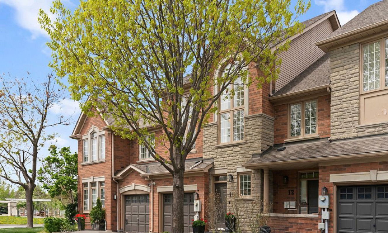 Exterior Side — Blue Willow South, Vaughan, Toronto