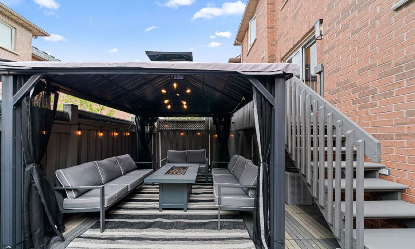 Patio — Blue Willow South, Vaughan, Toronto