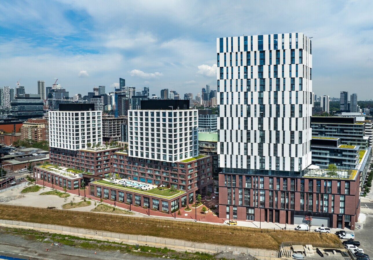 Canary Landing - West Maple House & Central Maple House, Downtown, Toronto