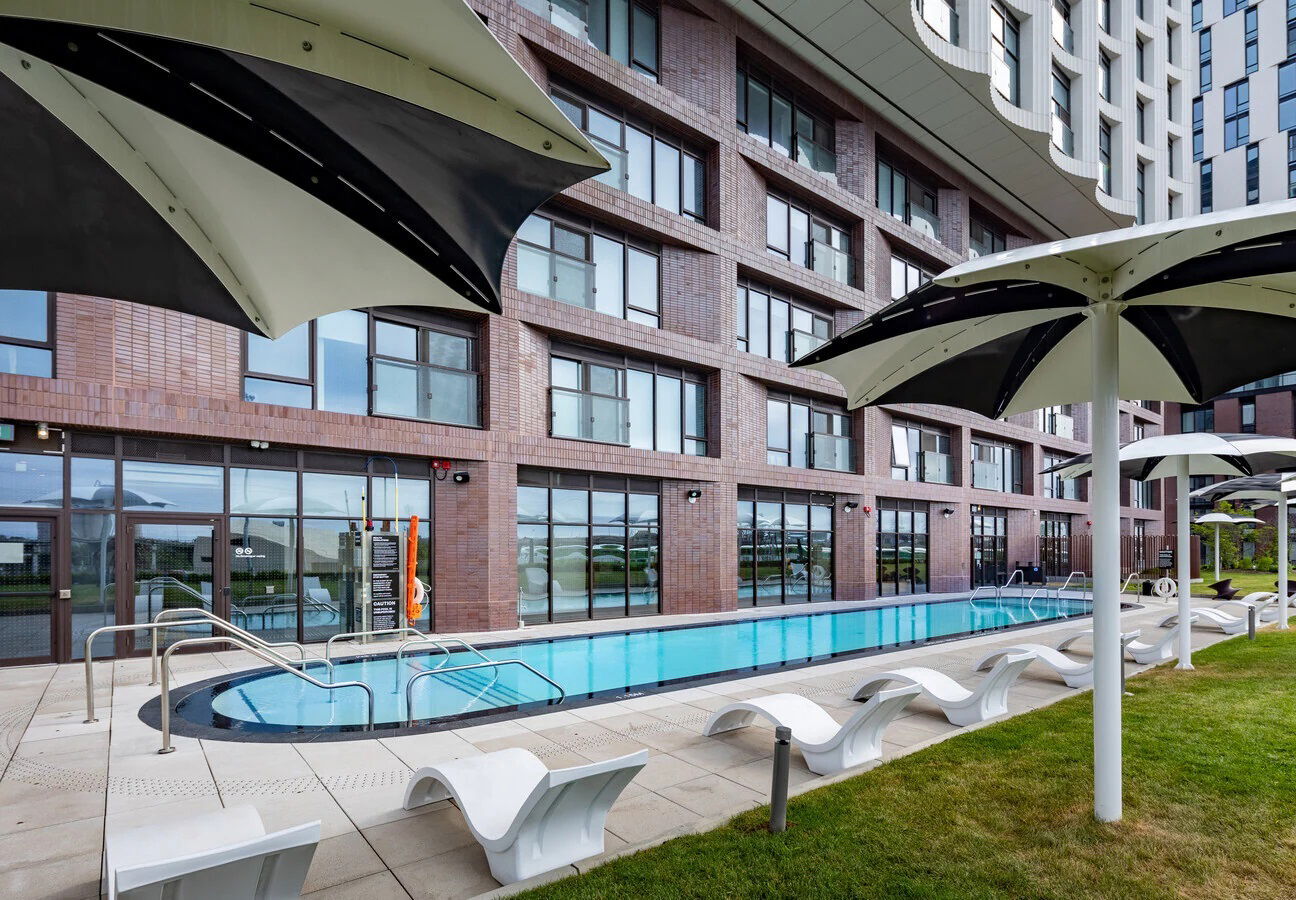 Pool — Canary Landing - West Maple House & Central Maple House, Downtown, Toronto