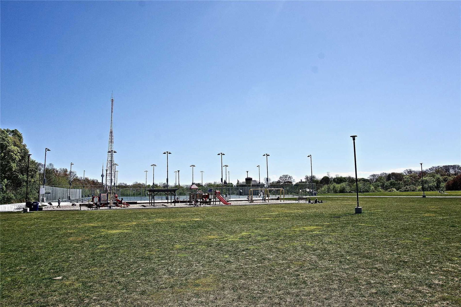 Park — Bellair Co-Ops, Midtown, Toronto