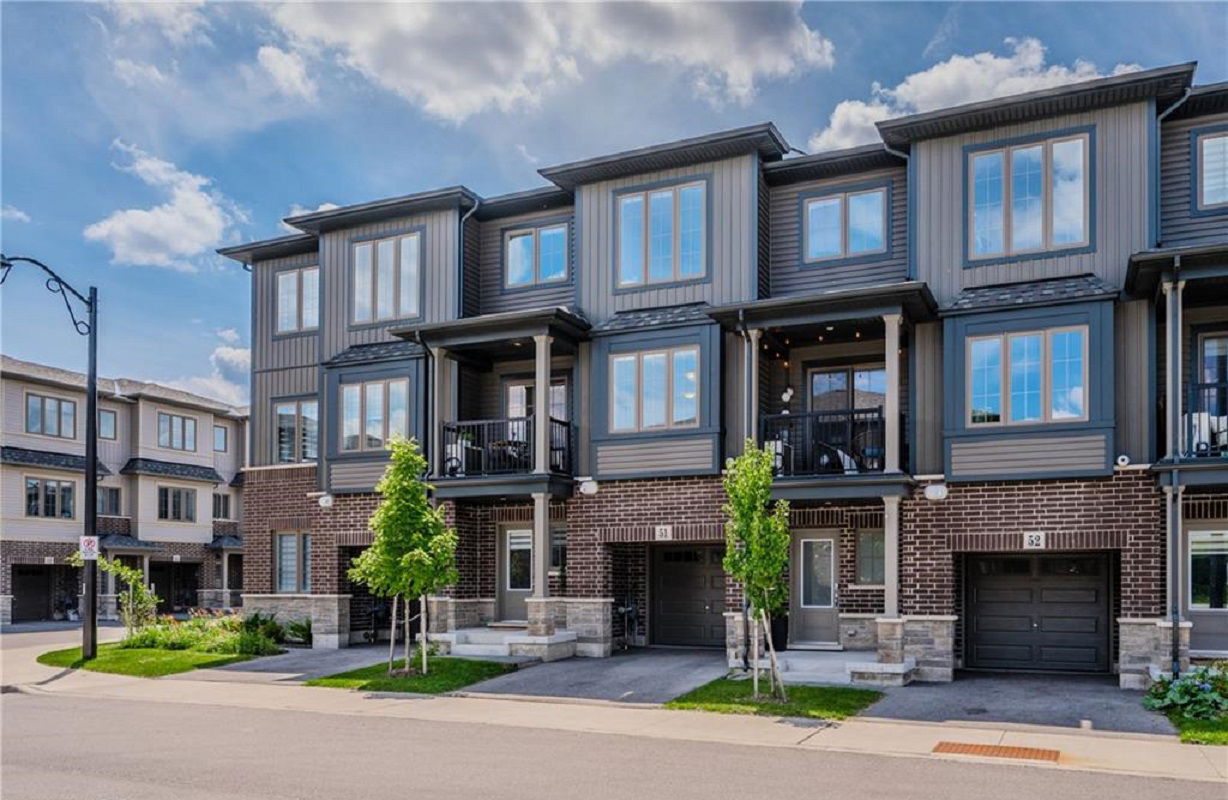 Exterior Side — 124 compass trail, Cambridge, Toronto