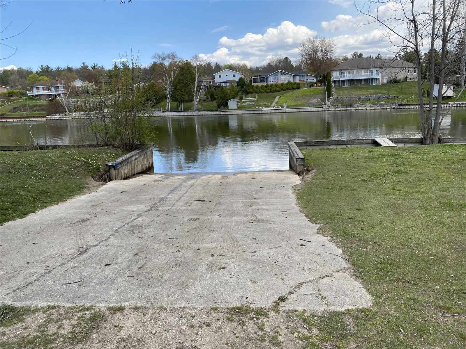 39 28th Condos, Wasaga Beach, Toronto