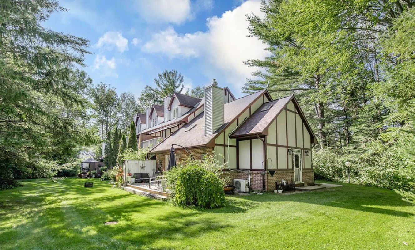 Wasaga Woods Circle Condos, Wasaga Beach, Toronto