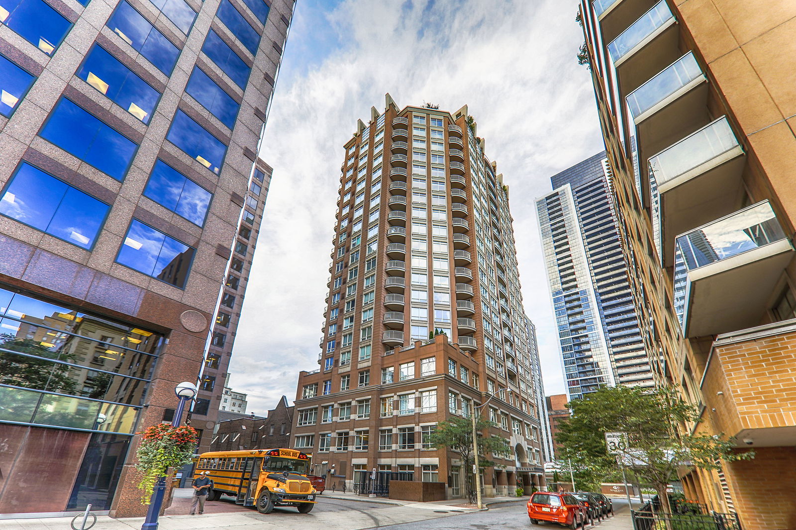 Exterior — Bloor Walk, Downtown, Toronto