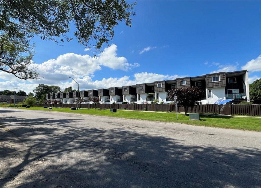 Victoria Crescent Condos, Orillia, Toronto