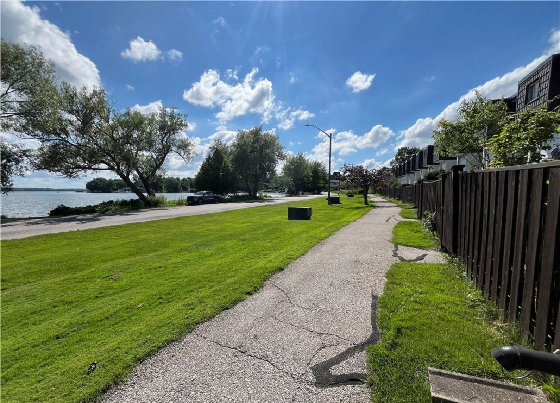 Victoria Crescent Condos, Orillia, Toronto