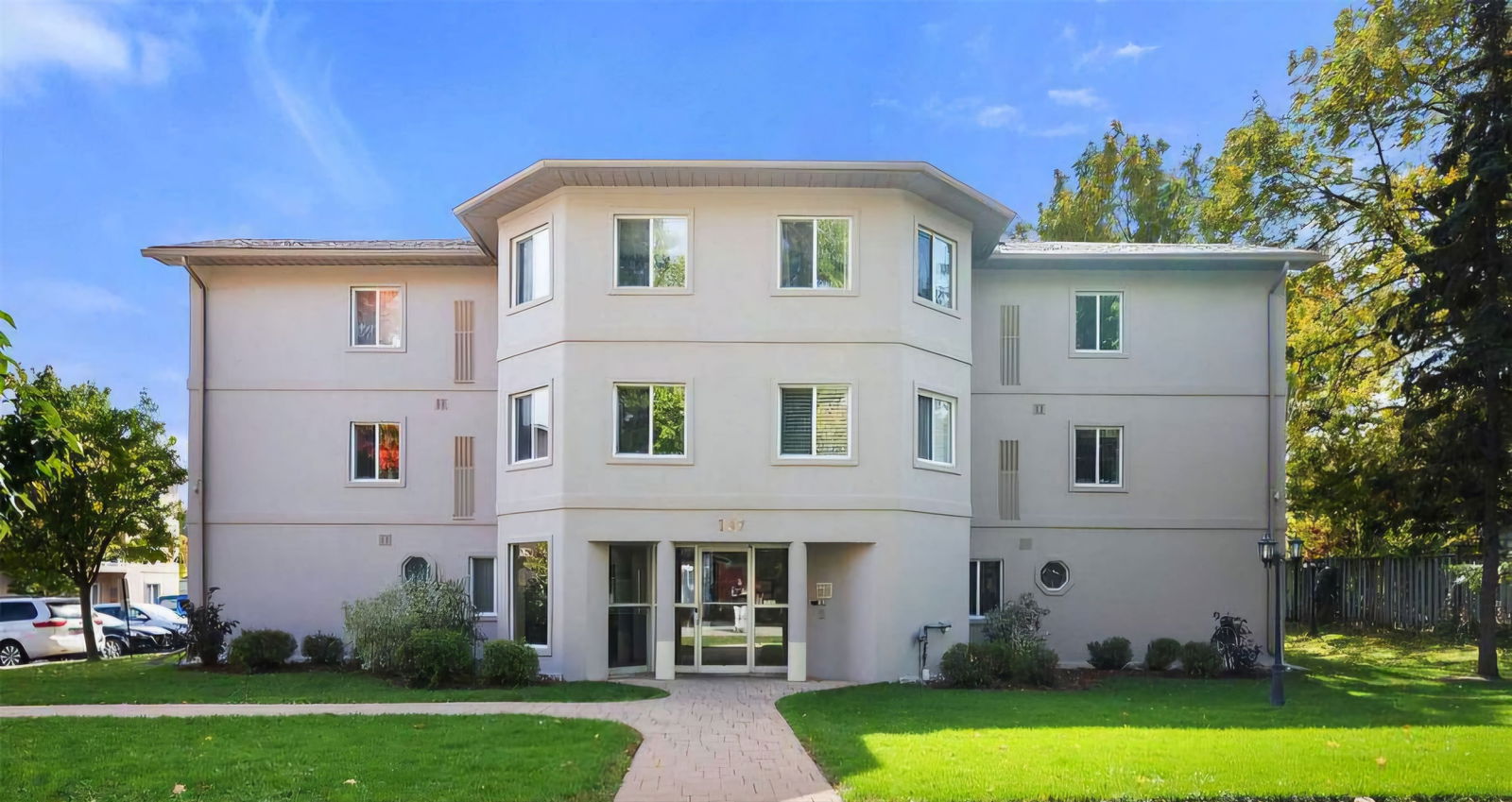 Bond Street Condos, Orillia, Toronto