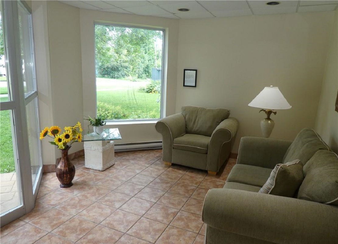 Lobby — Bond Street Condos II, Orillia, Toronto
