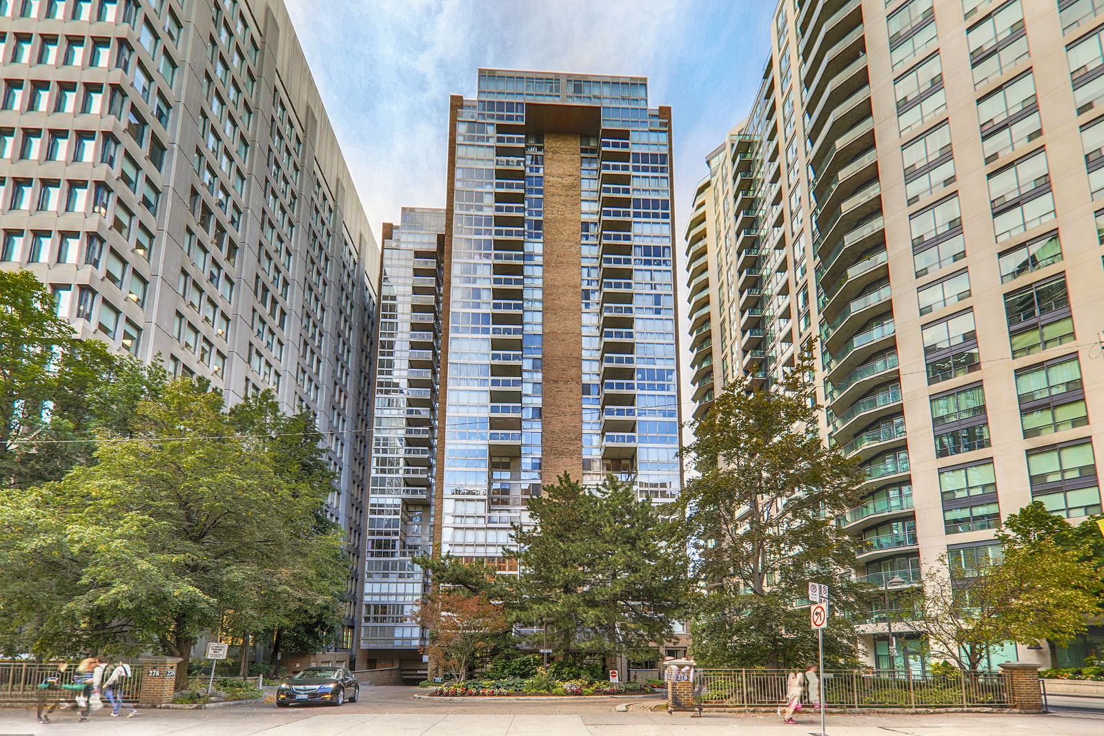 Exterior Facade — Rosedale Glen, Downtown, Toronto