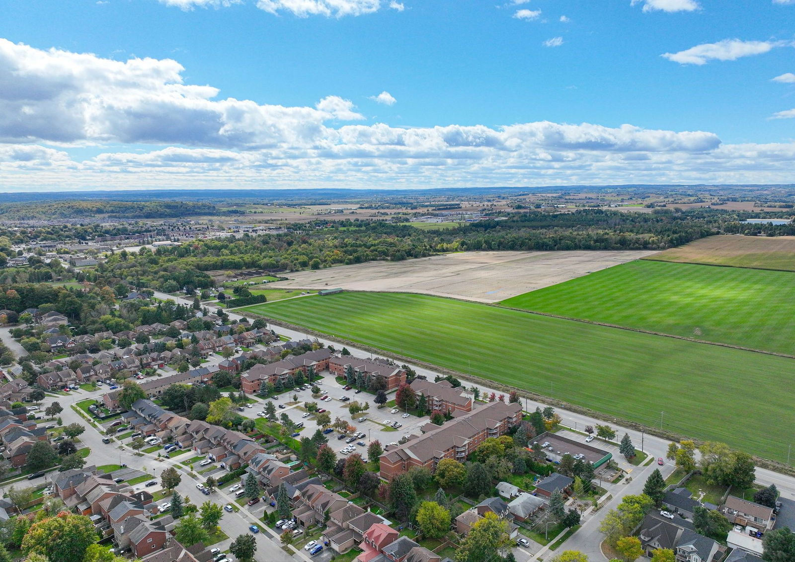 Skyline — 247 King Condos, New Tecumseth, Toronto
