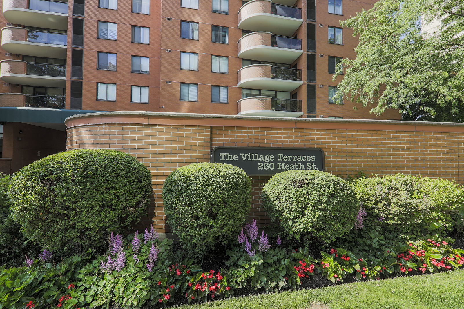 Village Terraces, Midtown, Toronto