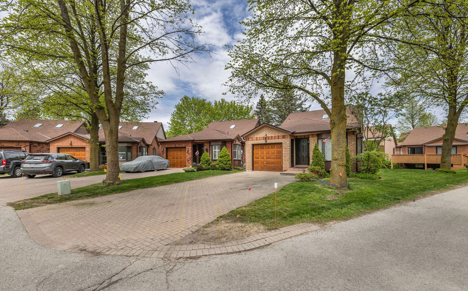 Biffs Court Condos, New Tecumseth, Toronto