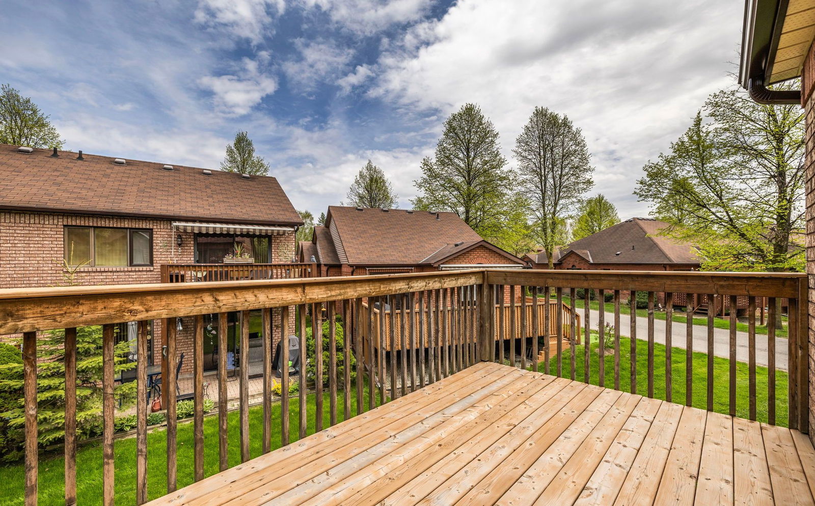 Patio — Biffs Court Condos, New Tecumseth, Toronto