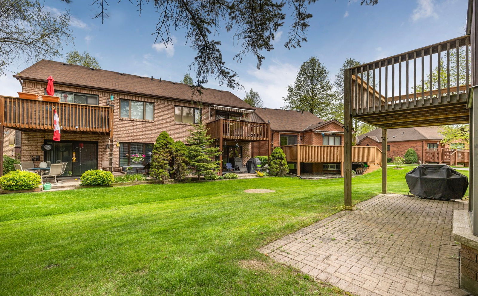 Parkdale Drive Condos, New Tecumseth, Toronto