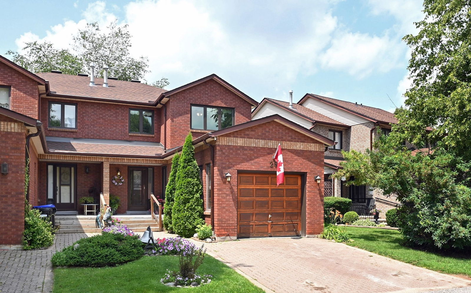 Parkette Drive Condos, New Tecumseth, Toronto