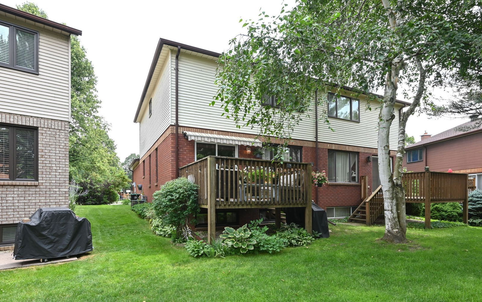 Parkette Drive Condos, New Tecumseth, Toronto