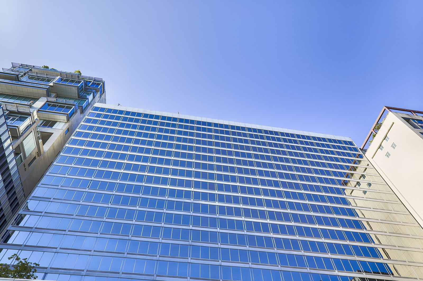 Exterior Sky — The Residences at 110, Downtown, Toronto