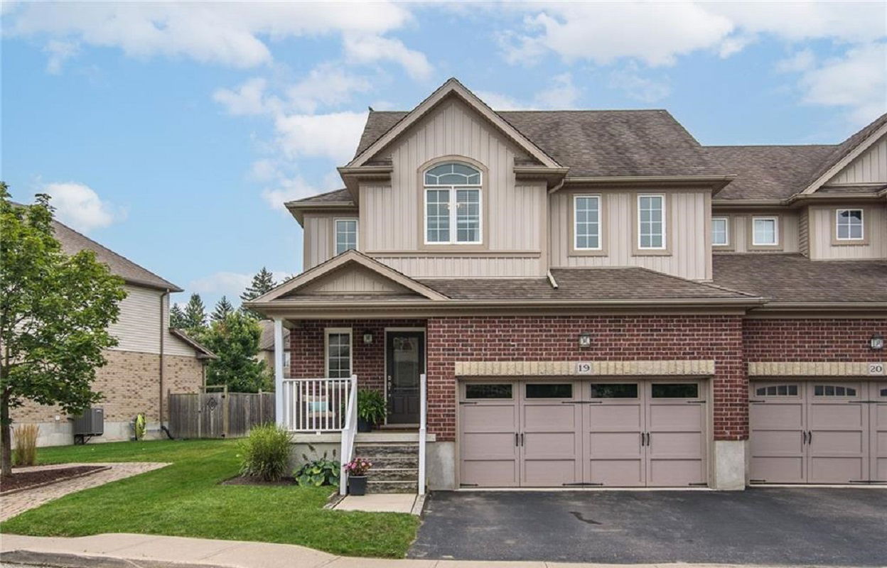 Academy Gardens, Wilmot, Toronto