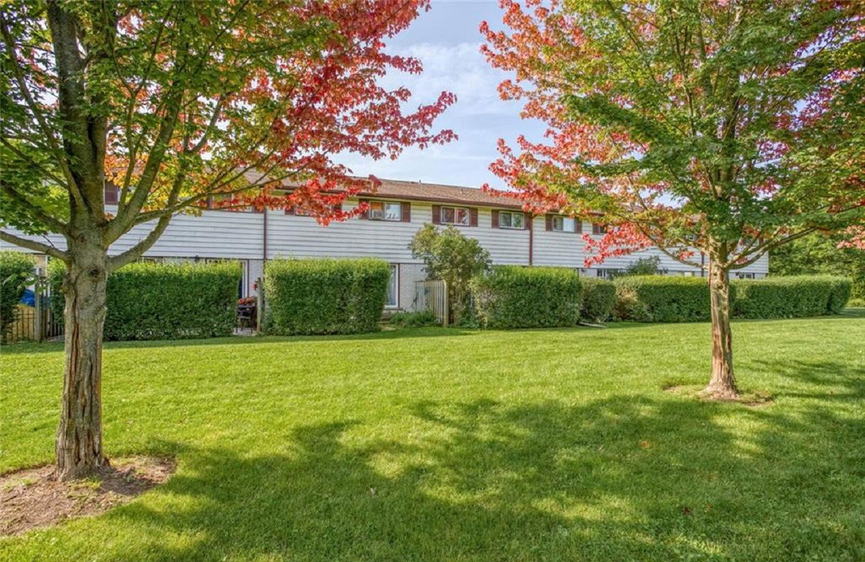 Flamingo Court, Woolwich, Toronto